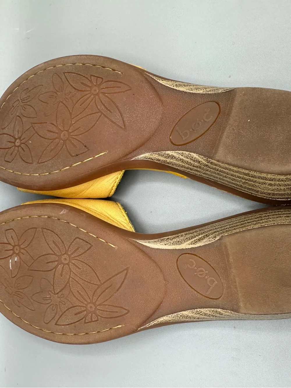 BOC Born Concept Leather Flower Slide Sandal Boho-Chic Women 7 Vibrant Mustard